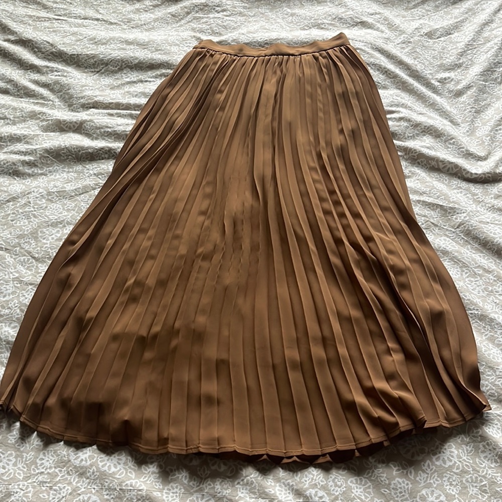 Uniqlo/GU Ochre Pleated Skirt